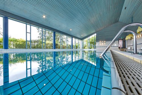 Fr die Auszeit: Schwimmbad