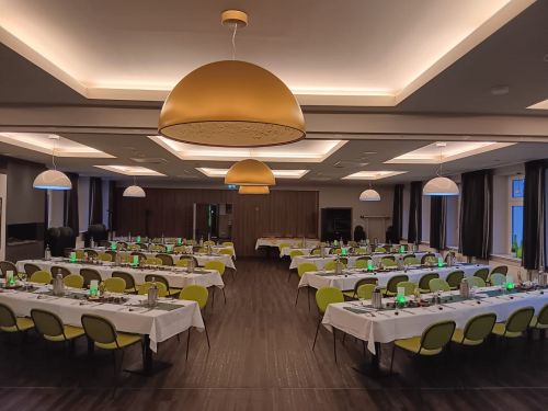 Multifunktionsraum Kachelofen im Berghotel Oberhof