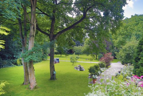 Blick in den Park im Landhaus Danielshof