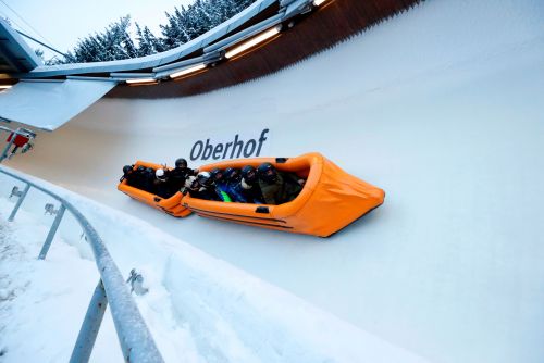 Aktivprogramm: Icerafting Oberhof