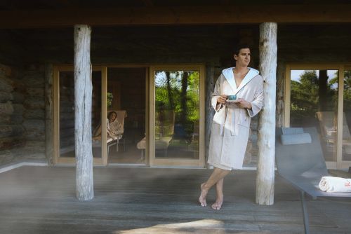 Saunalandschaft mit Liegewiese