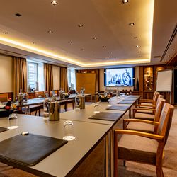 Modern/Klassik - eigener Bereich mit Plenum, Gruppenraum und Trainerzimmer